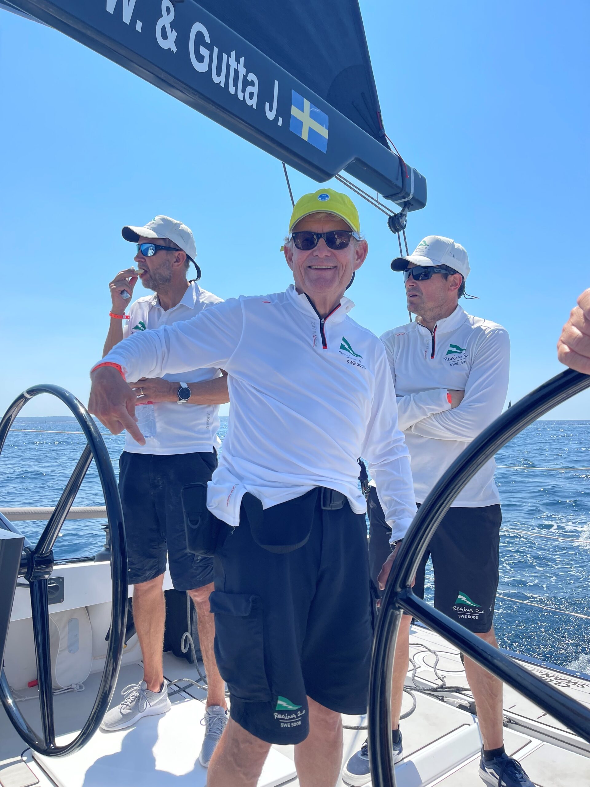 Jacob Wallenberg - näringslivsnestorn och seglingsentusiasten tillsammans med sitt kappseglingsteam