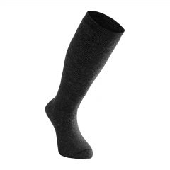 Mörkgrå strumpor med knähögt skaft. Är en del i vår multinormcertifierade Protectionserie. Namn på produkten Socks Knee-High Protection 400