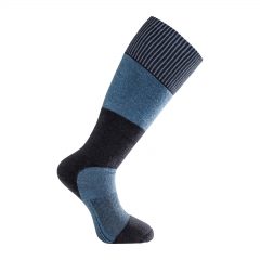 Tjock strumpa med knähögt skaft i mörkblå och ljusblå. Namn på produkten Socks Skilled Knee-High 400